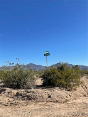 000 S GENE AUTRY DRIVE, YUCCA, AZ 86438, photo 2 of 9