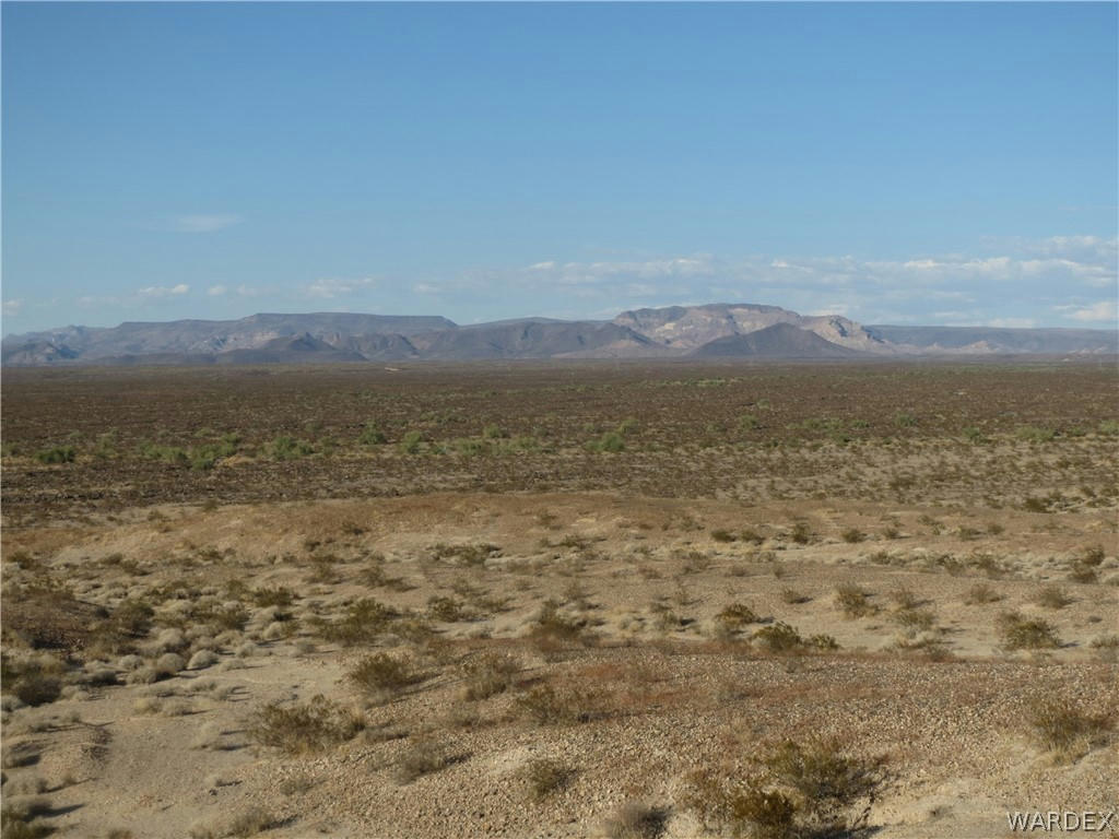 00 LOT 13 N MABEL ROAD, DOLAN SPRINGS, AZ 86441, photo 1 of 7