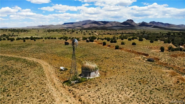 35 E WAGON BOW TRAIL, WIKIEUP, AZ 85360, photo 4 of 12